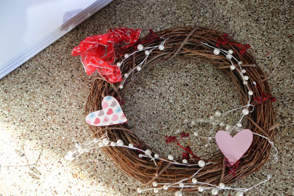 DIY: Grapevine Heart Wreath - JDUBBYDESIGN™