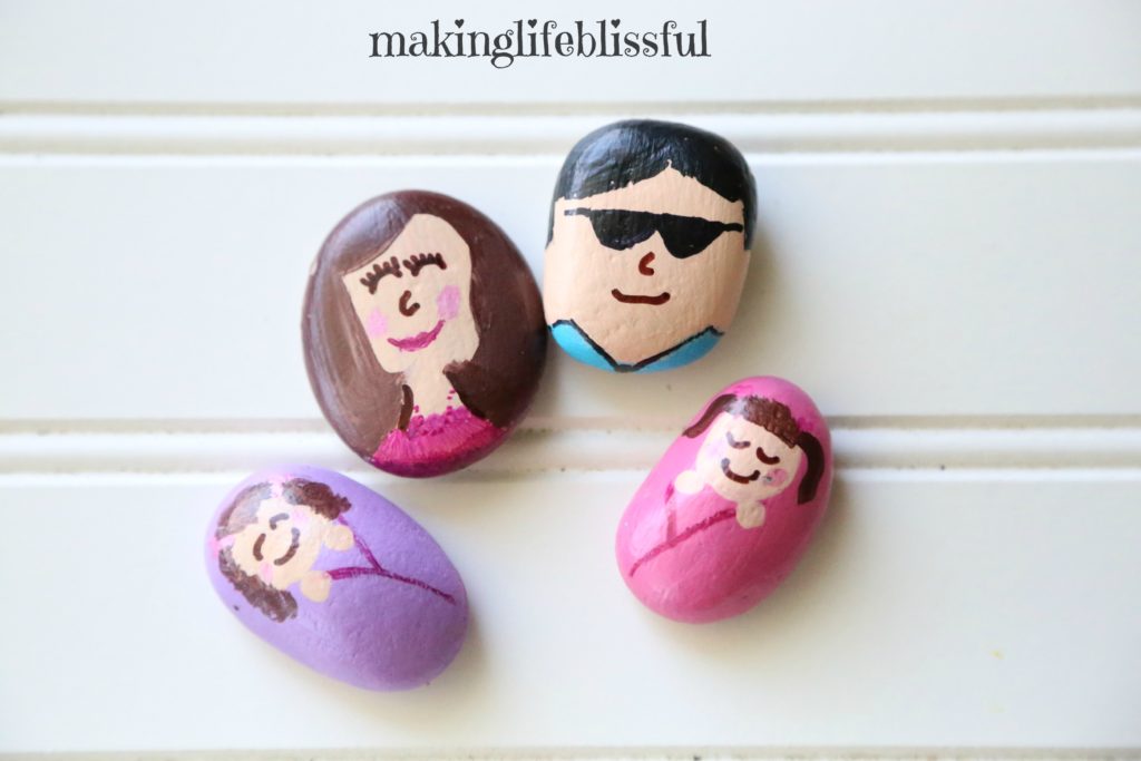 Adorable painted rock family!