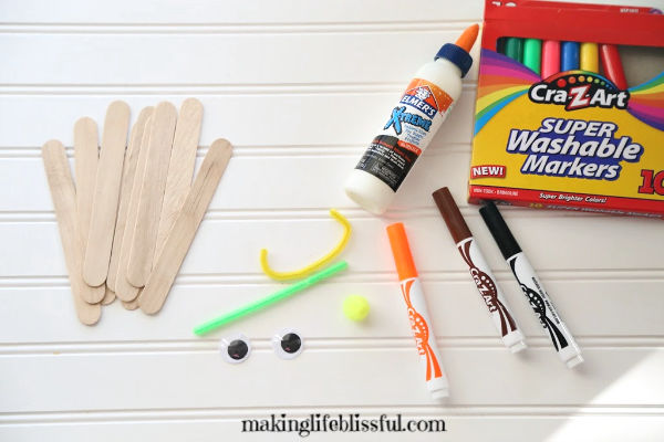 Supplies needed to make easy Halloween craft