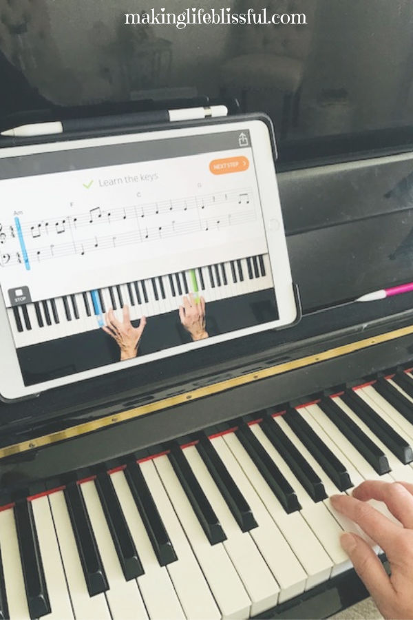 learning-to-play-piano-with-skoove